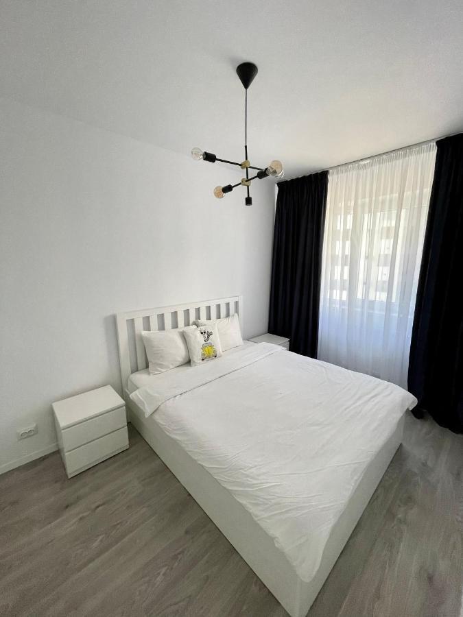 Cozy 1 Bedroom Apartment Gran Varadino Esterno foto